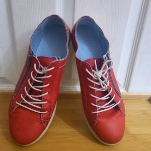 Cloud Aika Red Shoes Size 41 /8.5
